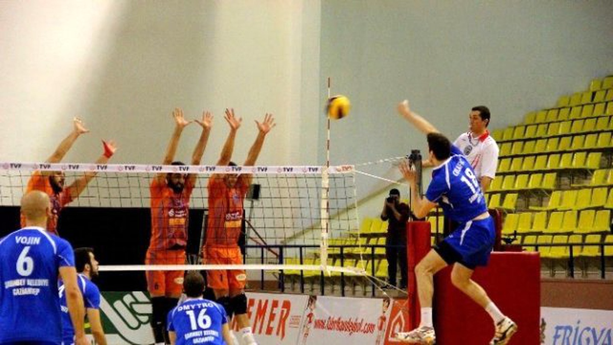 Şahinbey Voleybol Takımı Deplasmanda Galip
