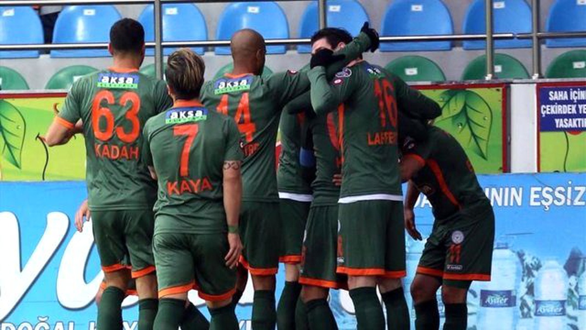 Spor Toto Süper Lig: Çaykur Rizespor 3-0 Eskişehirspor