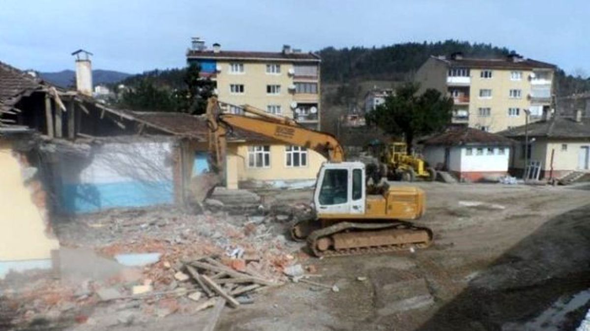 Ulus\'ta Anaokulu Yapım Çalışmaları Devam Ediyor