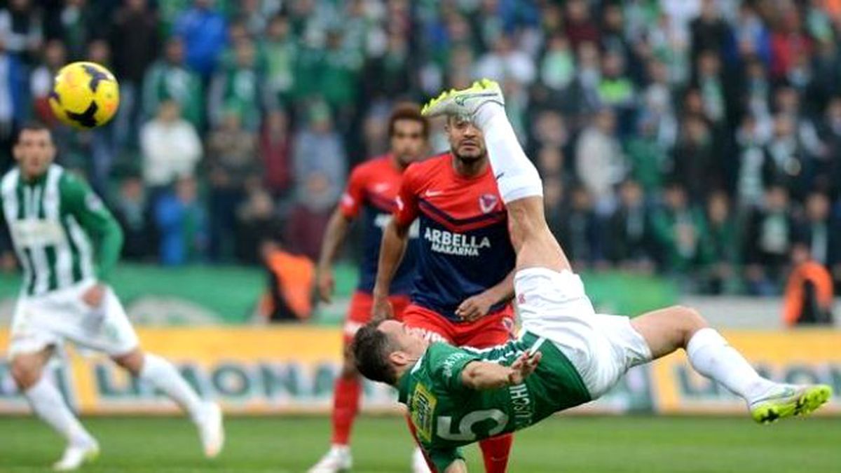 10 Kişilik Bursa\'dan Müthiş Geri Dönüş: 2-1