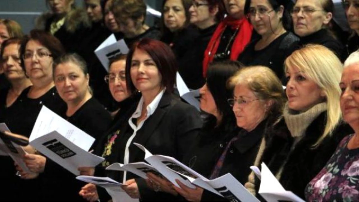 1000 Kadınından Koro Oluşturan İstanbul\'un Tek Kadın Başkanı: Sanatla Sosyalleşeceğiz