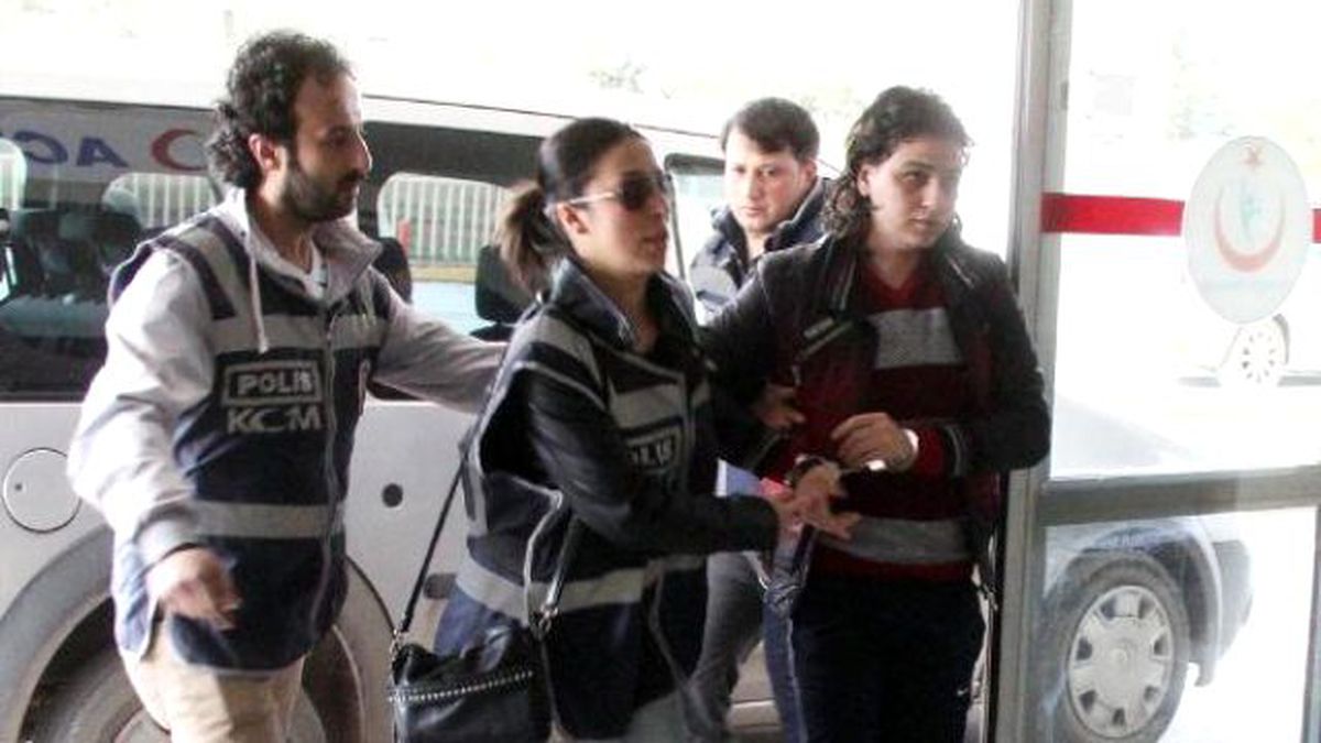 9 Suçtan Aranan Kadın Uyuşturucu ve Tabancayla Yakalandı