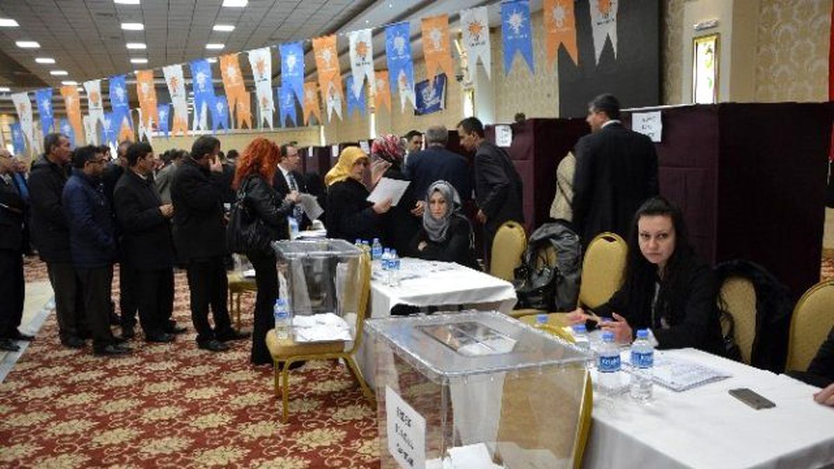 AK Parti\'de Temayül Heyecanı