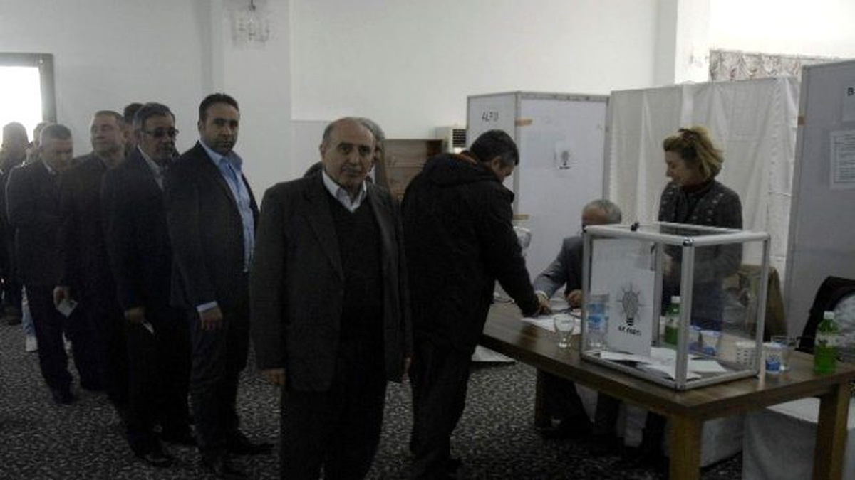 AK Parti Eskişehir\'de Temayül Yoklaması Yapıldı