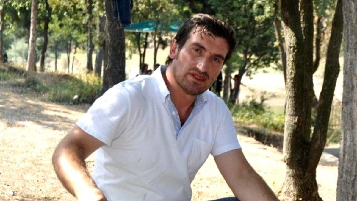 Aydınlatma Direğine Çarpan Sürücü, Hayatını Kaybetti