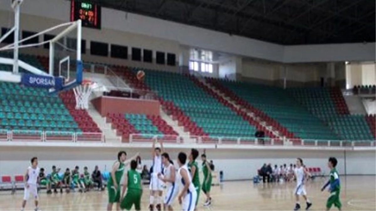 Basketbolda Türkiye Çeyrek Finalleri Start Aldı