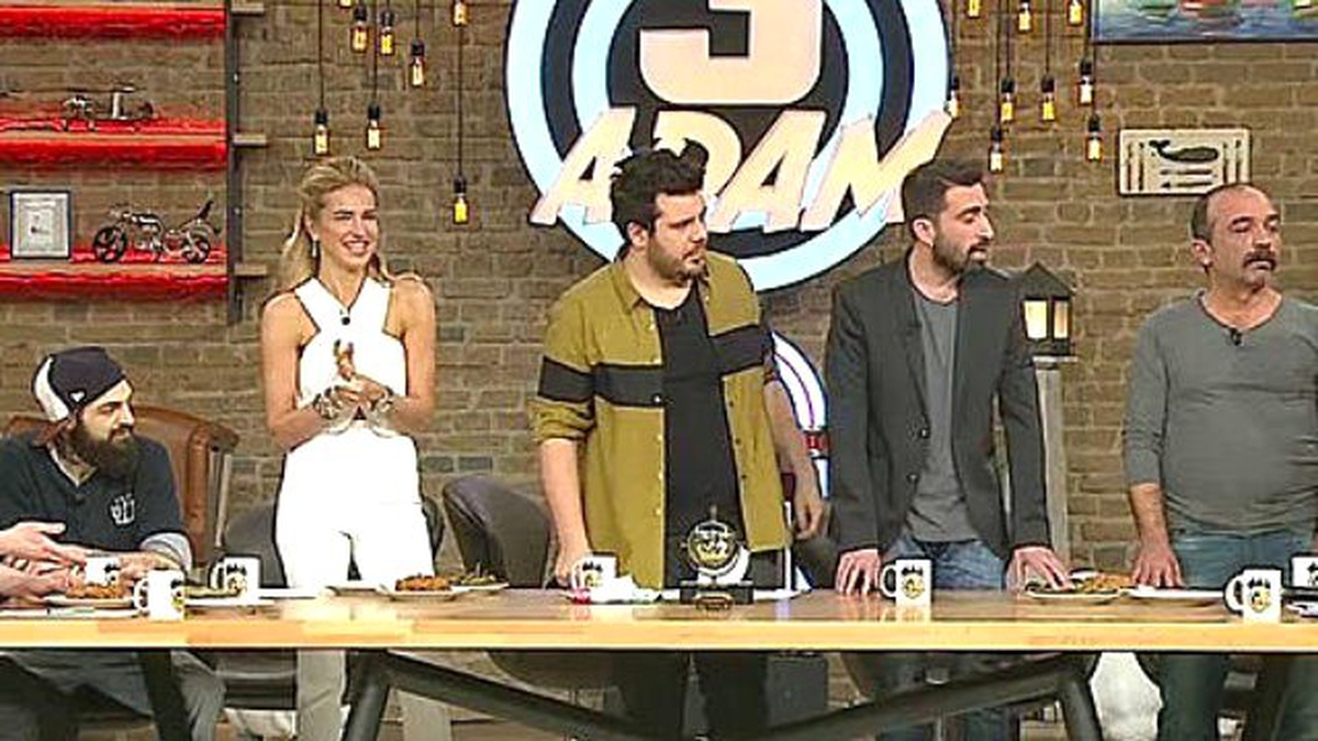 Burcu Esmersoy Canlı Yayında Yaprak Sarma Yaptı