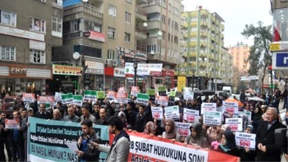 Diyarbakır 28 Şubat Protesto Edildi