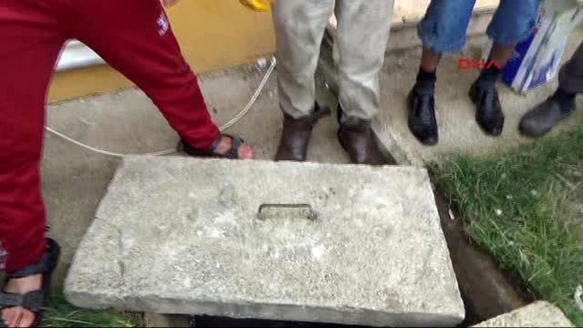 Düzce Onarılmayan Kanalizasyonlarına Şarkılı Tepki