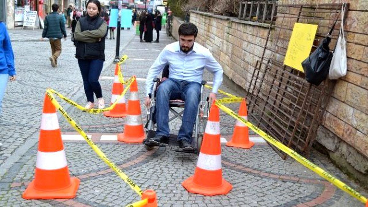 Engellilerin Sıkıntılarına Ortak Olmaya Çalıştılar