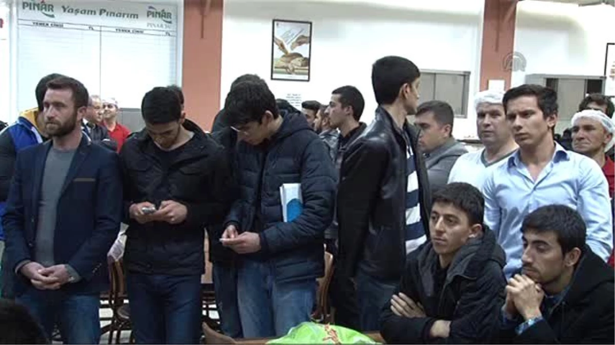 Eroğlu, Tınaztepe Öğrenci Yurdu\'nu Ziyaret Etti