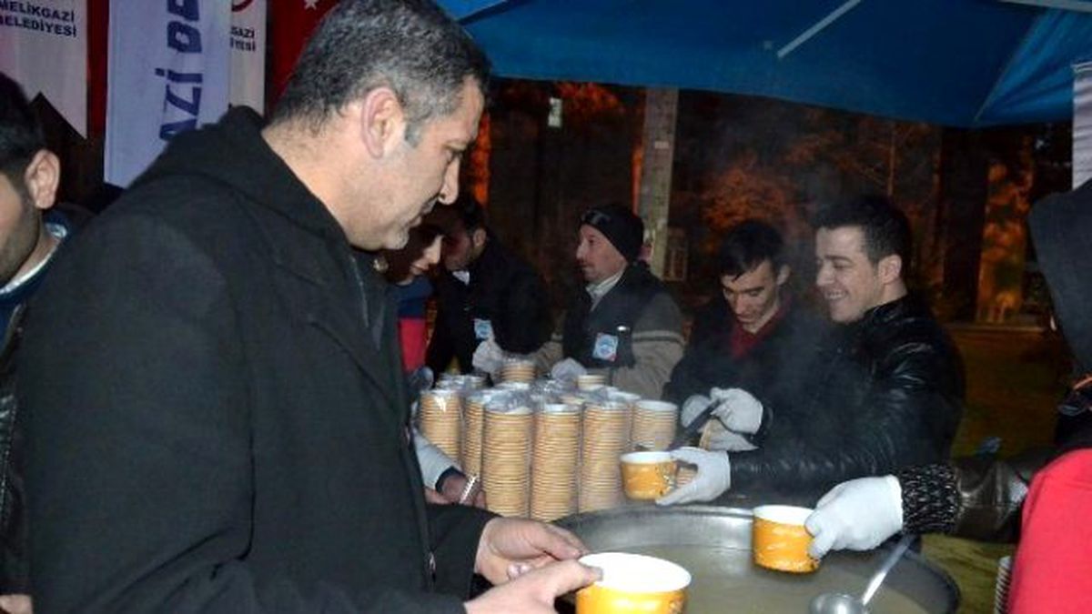 Gençler Sabah Namazında Buluştu
