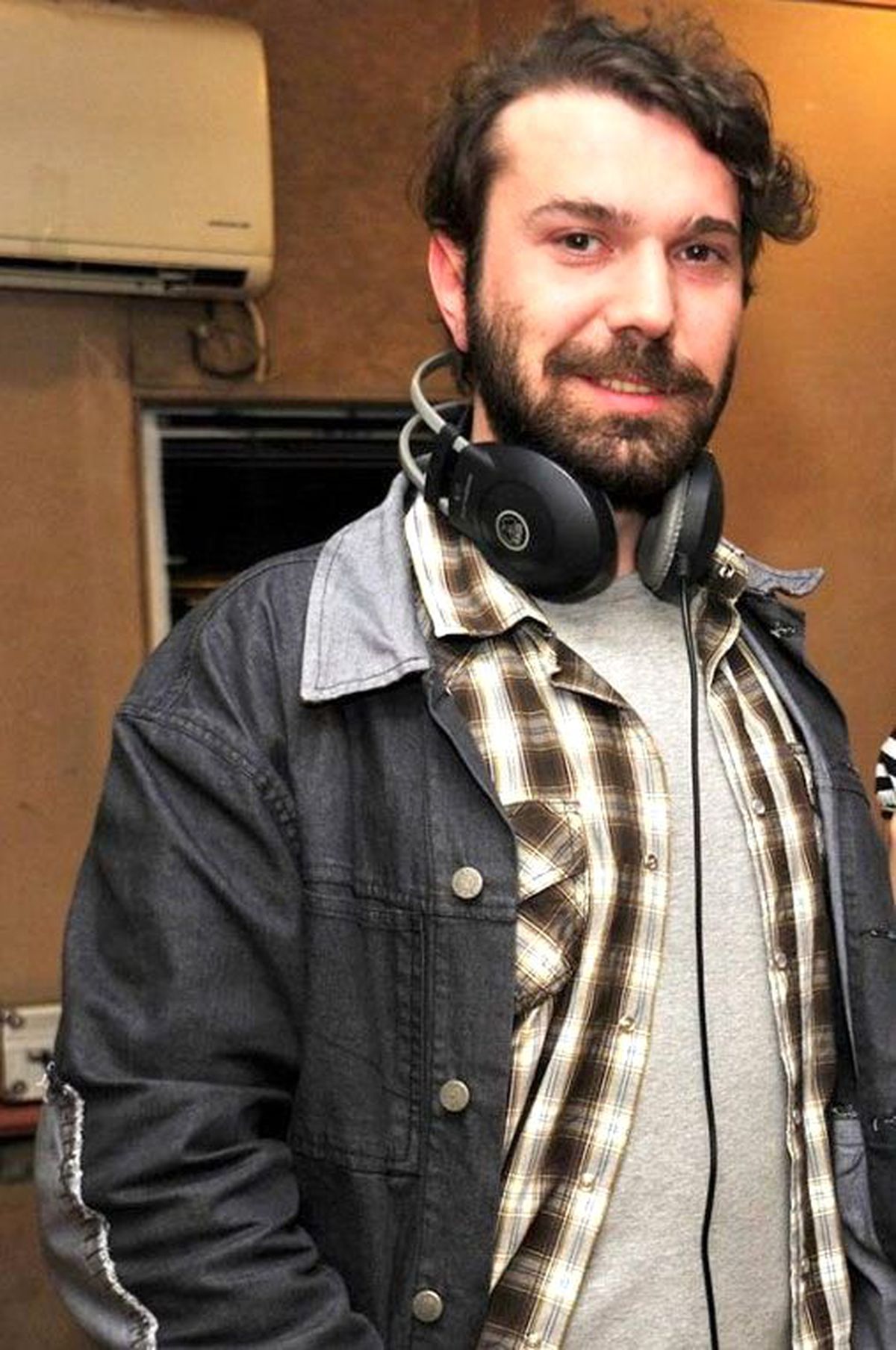 Halil Sezai Sevgilisiyle Görüntülendi