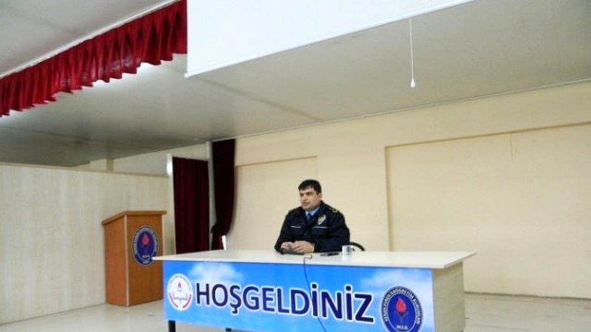 Kenan Evren Ortaokulu Meslek Tanıtım Günlerine Başladı