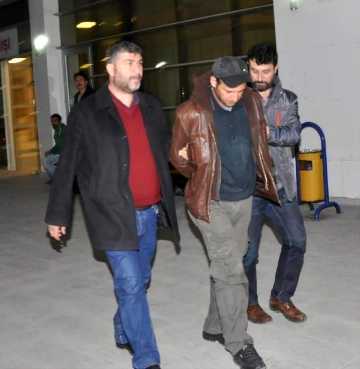 Otomobil Hırsızları Ankara\'da Suçüstü Yakalandı