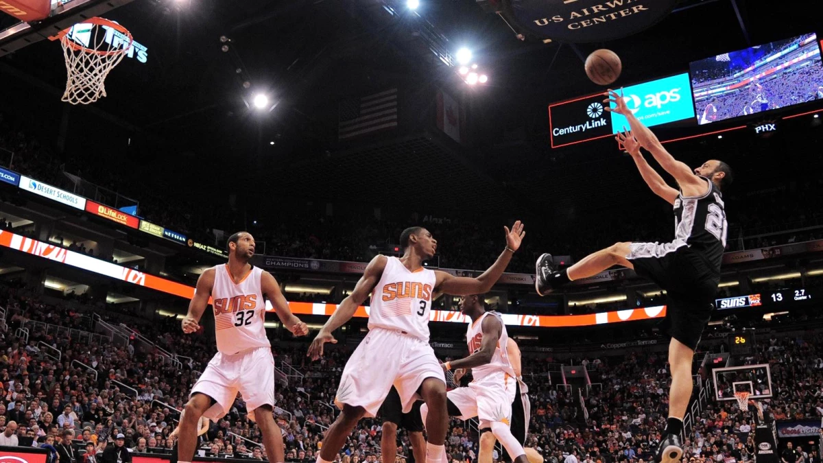 San Antonio Spurs, Phoenix Suns\'ı Farklı Geçti