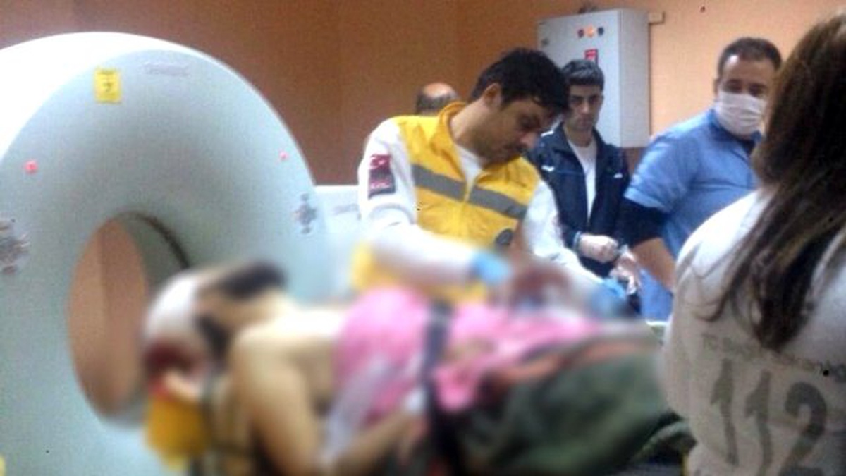 Sınırda Bomba Yüklü Araç Patladı 2 Kişi Öldü, 8 Kişi Yaralandı