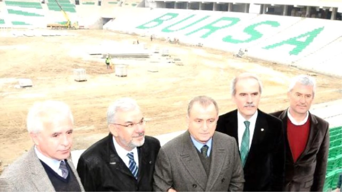 Terim Timsah Arena\'yı Gezdi