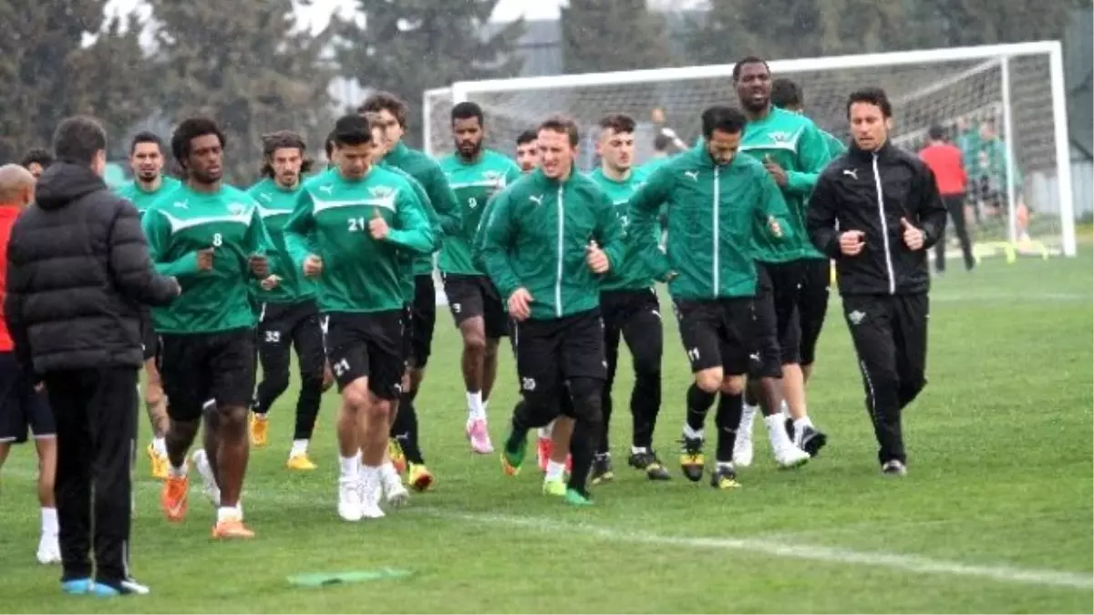 Akhisar Belediyespor\'un Kalecisinden Hakemlere Gönderme