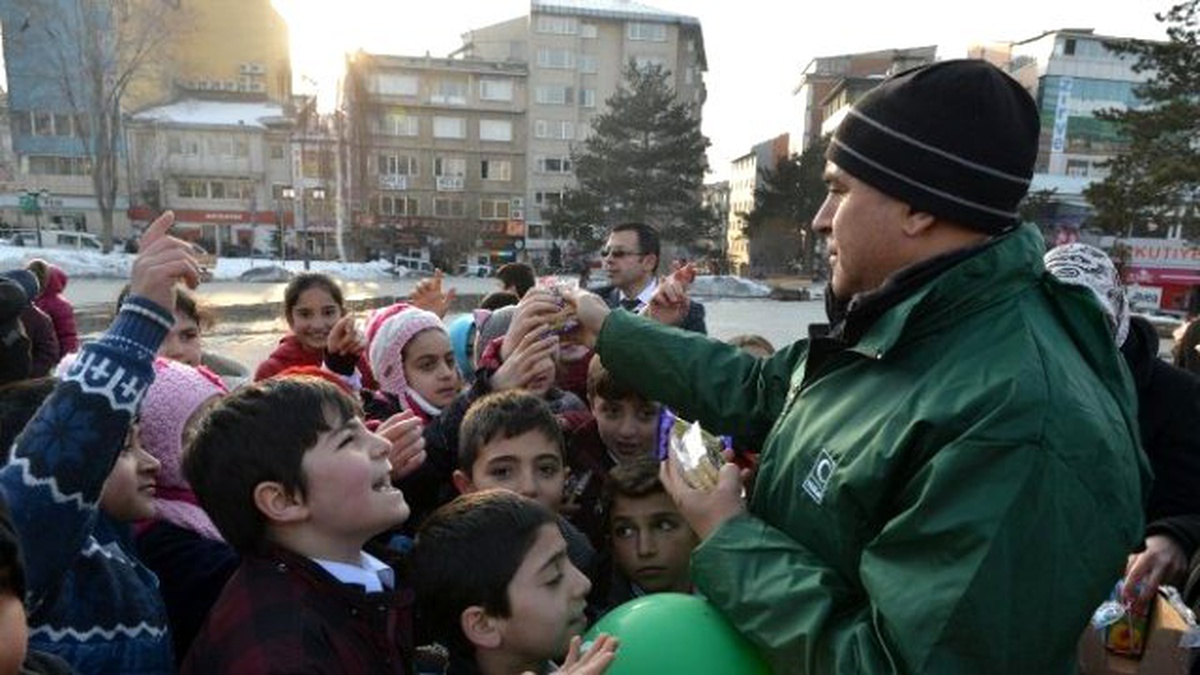 Ali Korkut, "Geleceğimiz Çocuklara Sahip Çıkalım"