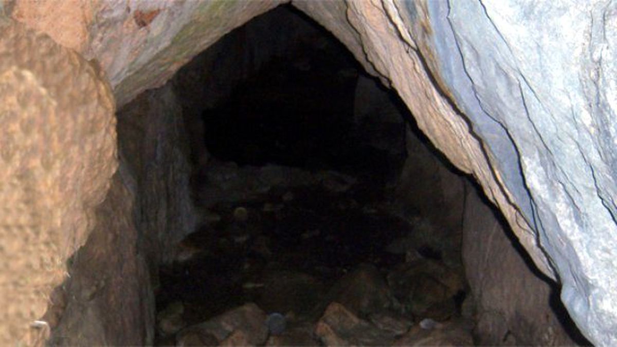 Asker, Hakkari\'de PKK\'nın Silah Zulasını Ele Geçirdi