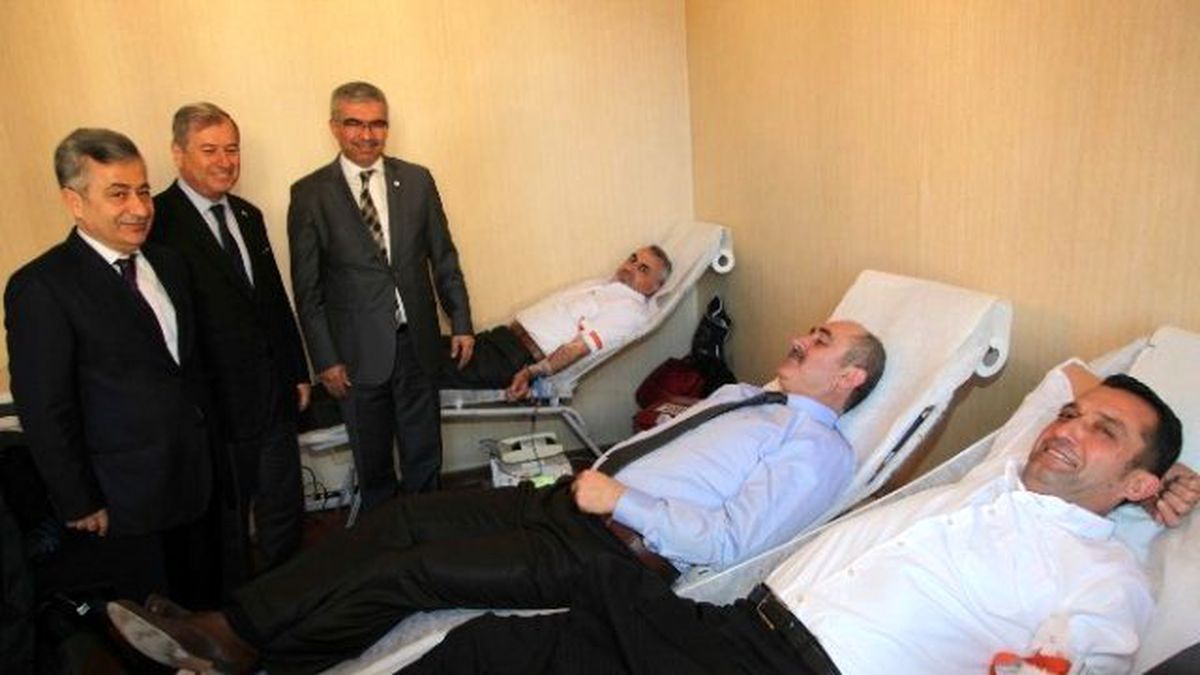 ATO\'dan Kızılay\'a Kan Bağışı