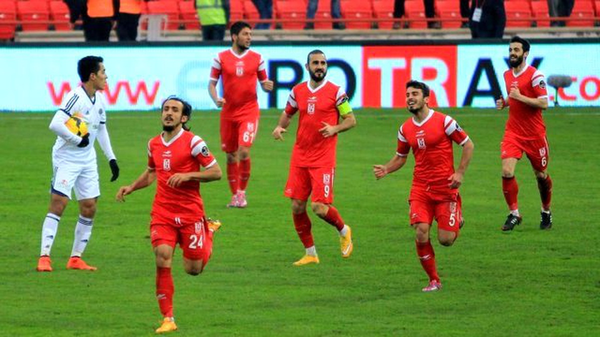 Balıkesirspor\'un Ligde Kalması İç Saha Maçlarındaki Galibiyetlere Bağlı