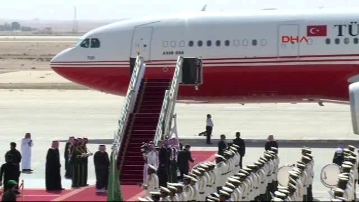 Cumhurbaşkanı Erdoğan Riyad\'da Resmi Törenle Karşılandı