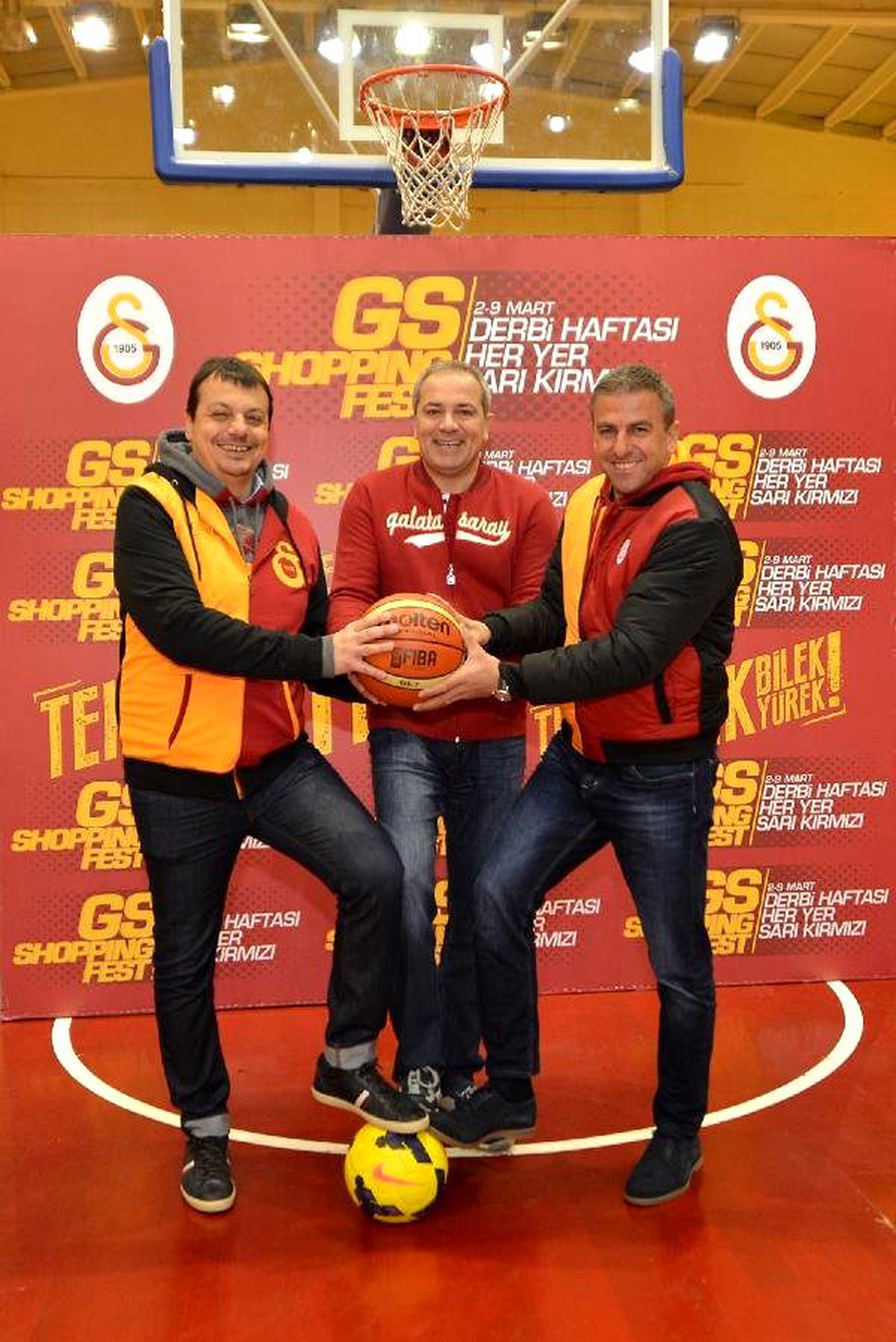 Derbi Haftası Girilirken, Galatasaray\'ın Kurmayları Florya\'da Buluştu