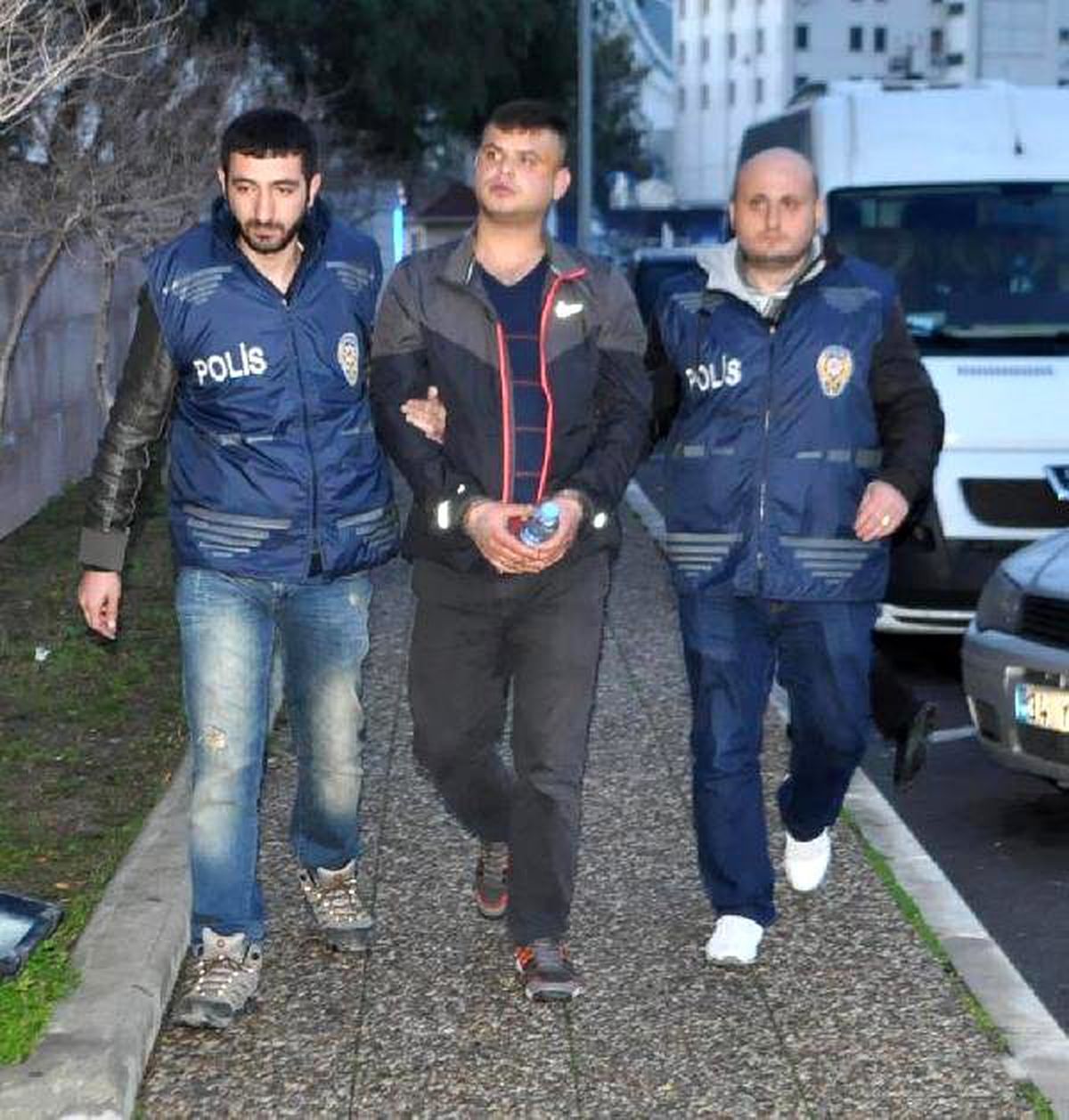 Eğlence Mekanına Alınmayınca, Pompalı Tüfekle 10 Kişiyi Yaraladı