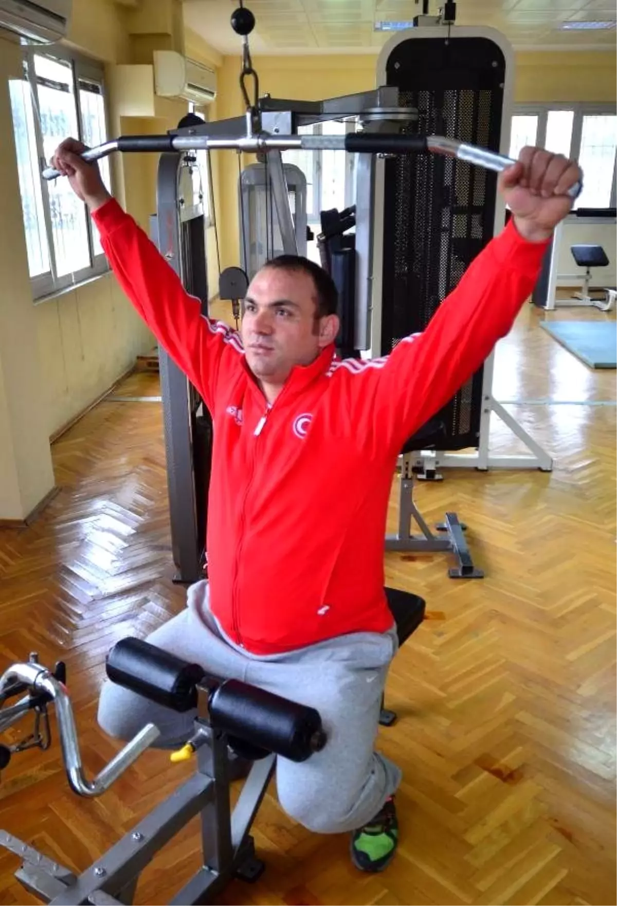 Eşref Apak Dünya Şampiyonası'n Adana'da Hazırlanıyor