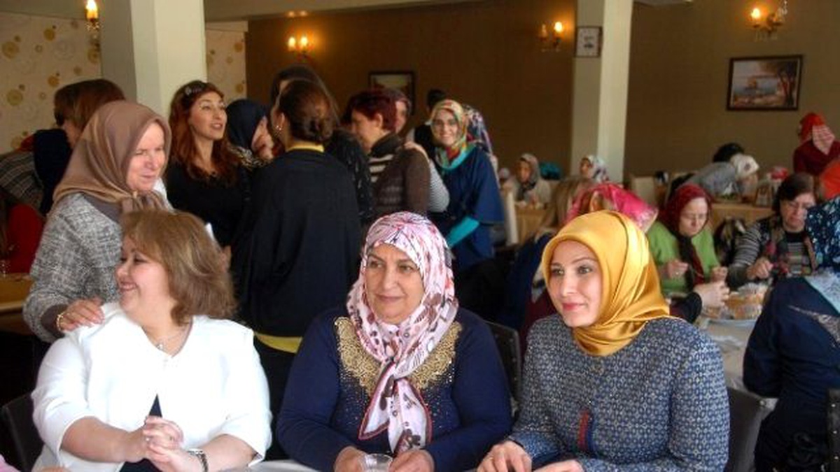 Karamanlı Hanımlar Üniversite Öğrencileri İçin Buluştu