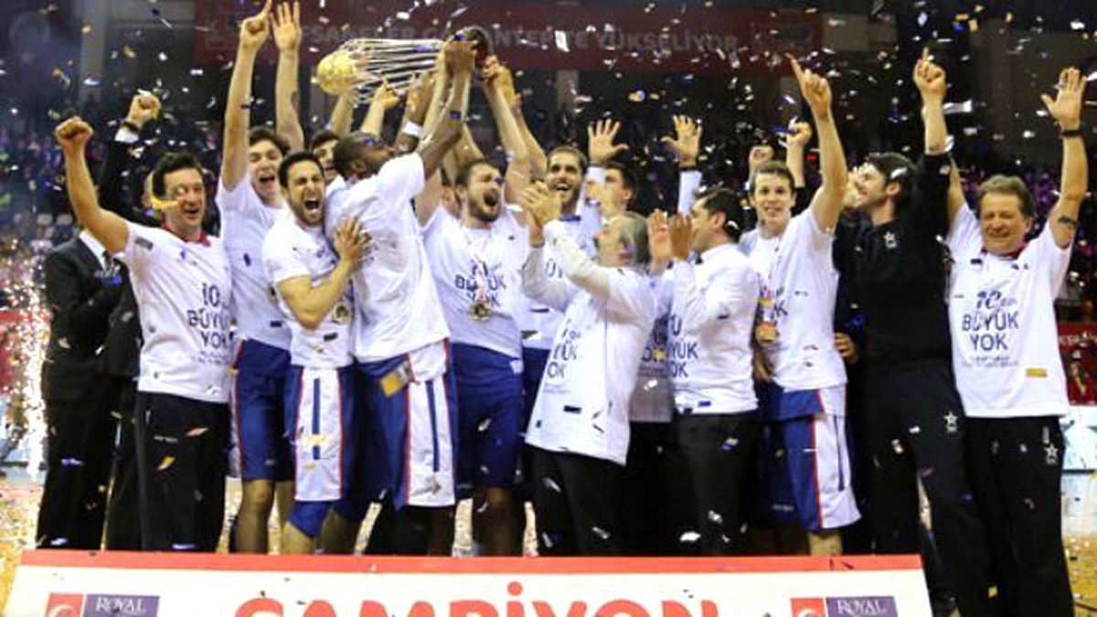 Kıran Kırana Geçen Maçı Anadolu Efes Kazandı