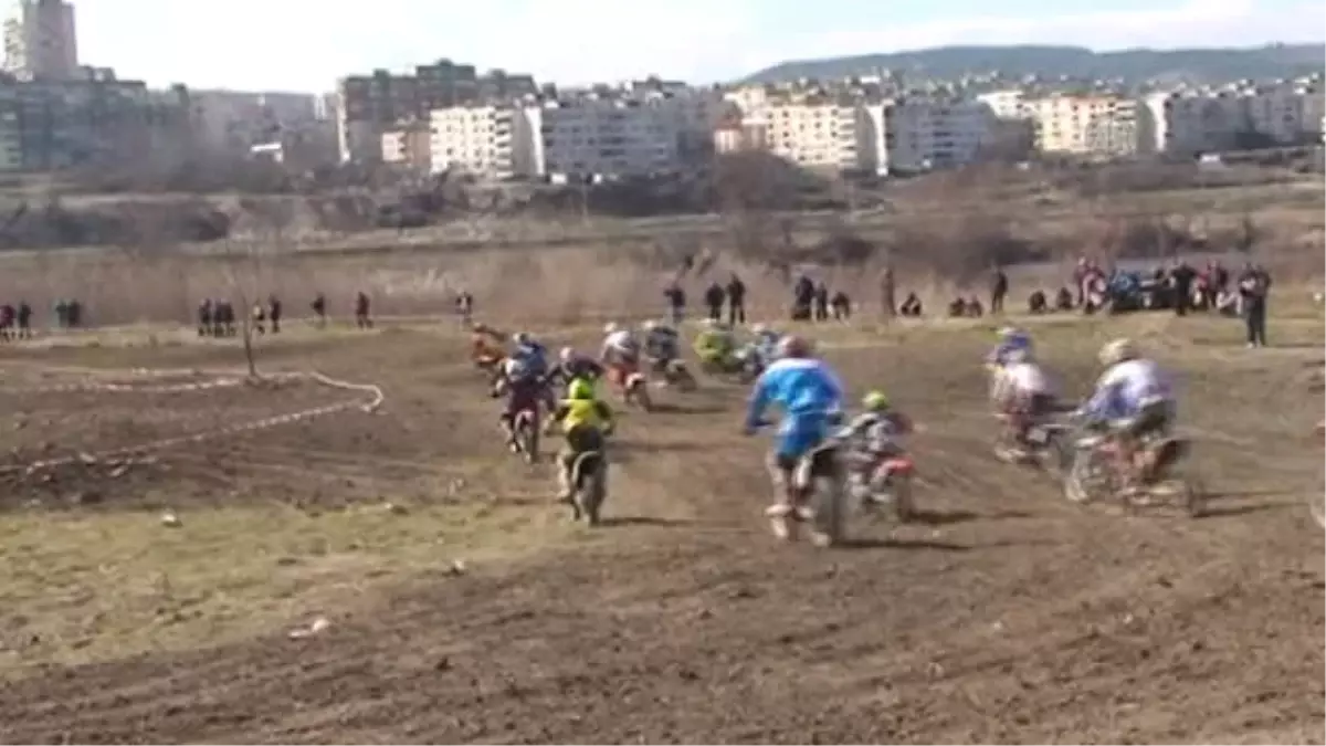 Bulgaristan'daki 'Kırcaali 4x4 OFF-Road Fest' Yarışması Sona Erdi