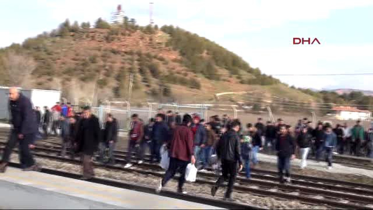 Kırıkkale Demiryolunda Tehlikeye Aldıran Yok