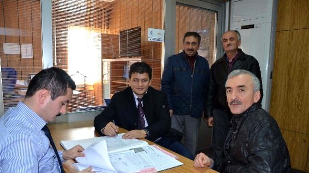 Kozlu Belediyesi Tapu Dağıtmaya Devam Ediyor