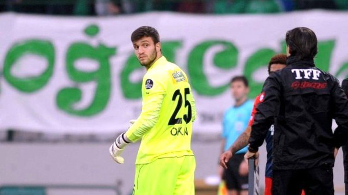 Okan Kocuk İlk Lig Maçına Çıktı