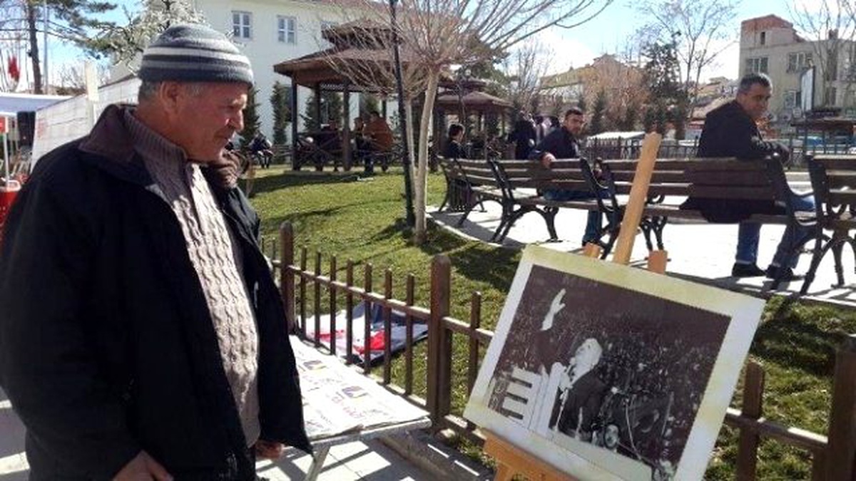 Saadet Partisi\'nden Erbakan Resim Sergisi
