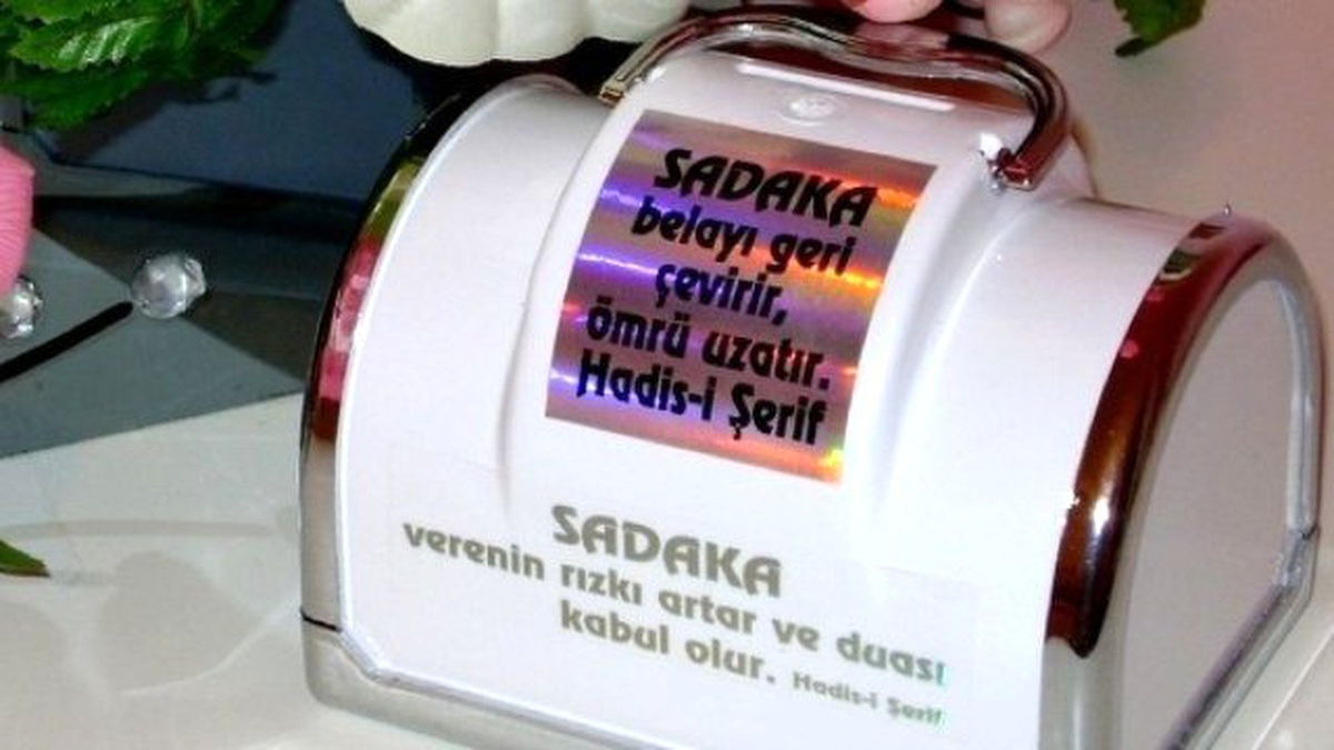 Sadaka Kutusu" Hırsızlığı Güvenlik Kamerasında