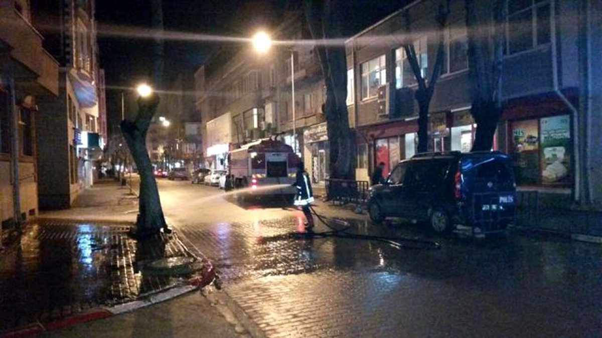 Sokak ve Caddelere Gece Temizliği