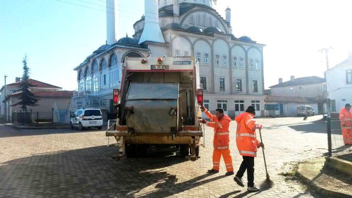 Süleymanpaşa\'nın Yeni Mahalleleri Güne Tertemiz Başlıyor