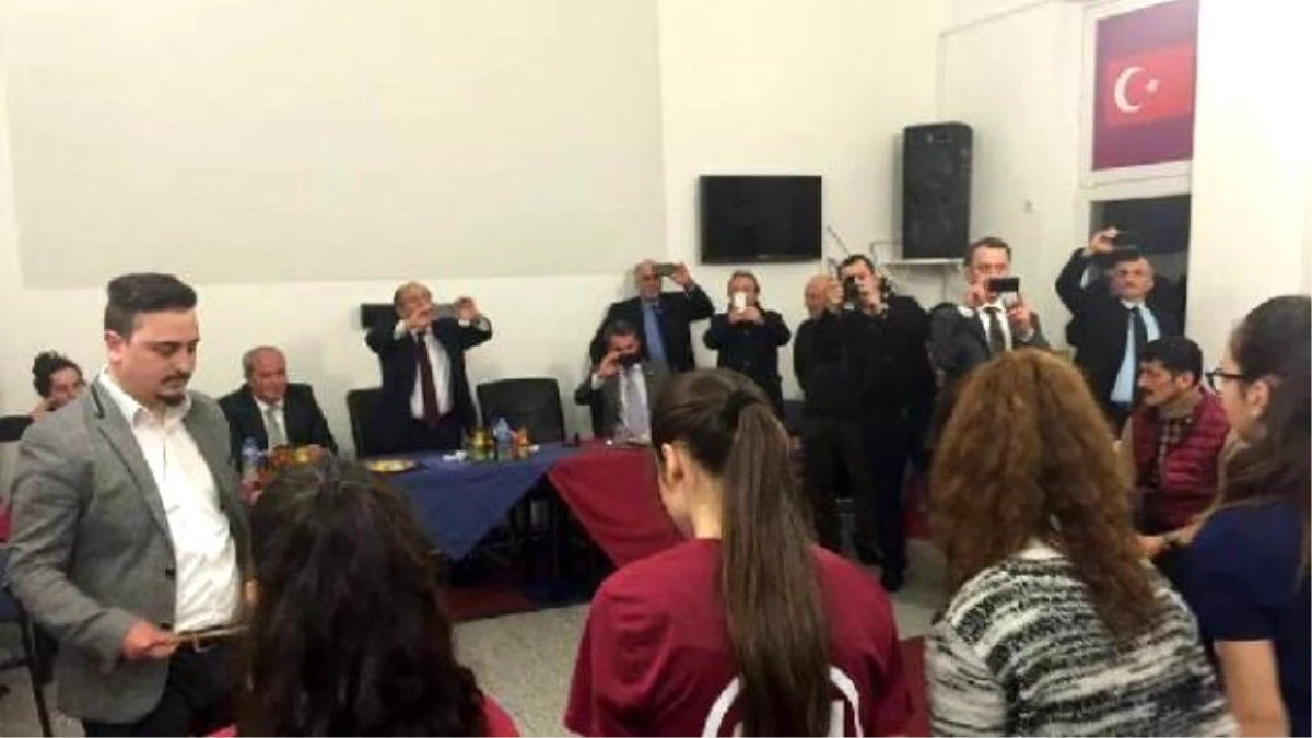 Trabzon Belediye Başkanı Gümrükçüoğlu, Duisburg\'da Horonla Karşılandı