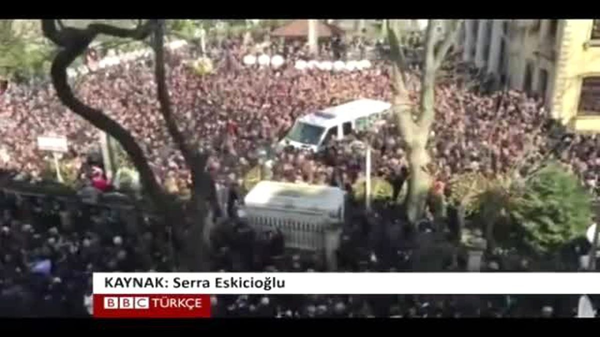 Yaşar Kemal İçin Binlerce Kişinin Katıldığı Cenaze Töreni