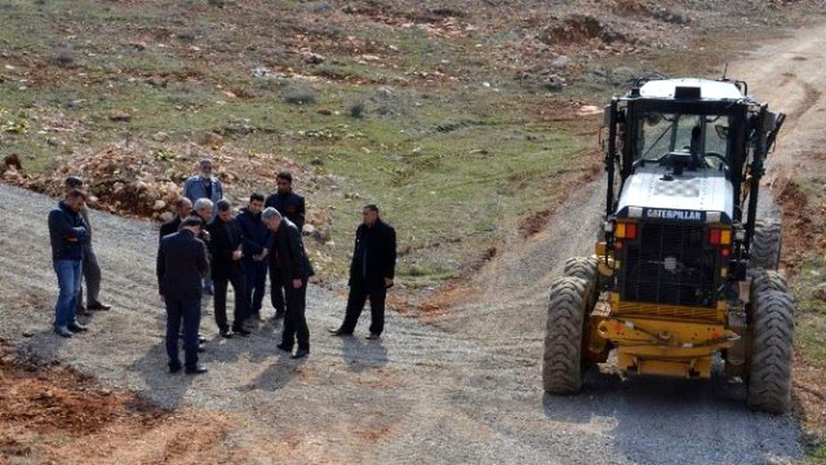 Yeşilyurt Belediyesi Yol Açma Çalışmalarını Sürdürüyor