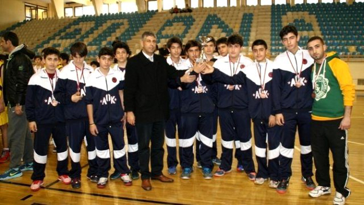 Adana\'da Okullararası Yıldız Erkekler Basketbol Müsabakaları