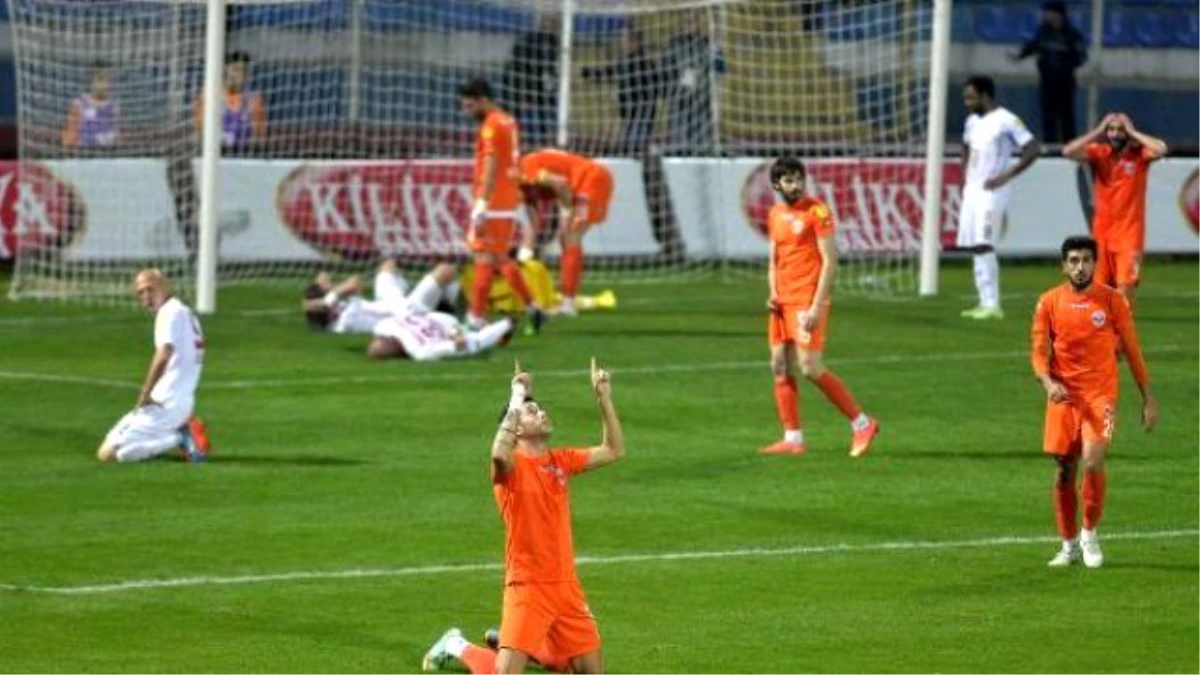 Adanaspor\'da Galibiyet Sevinci