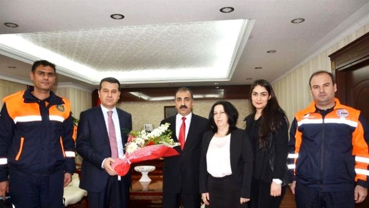 Afad Personelinden Vali Çelik\'e Ziyaret