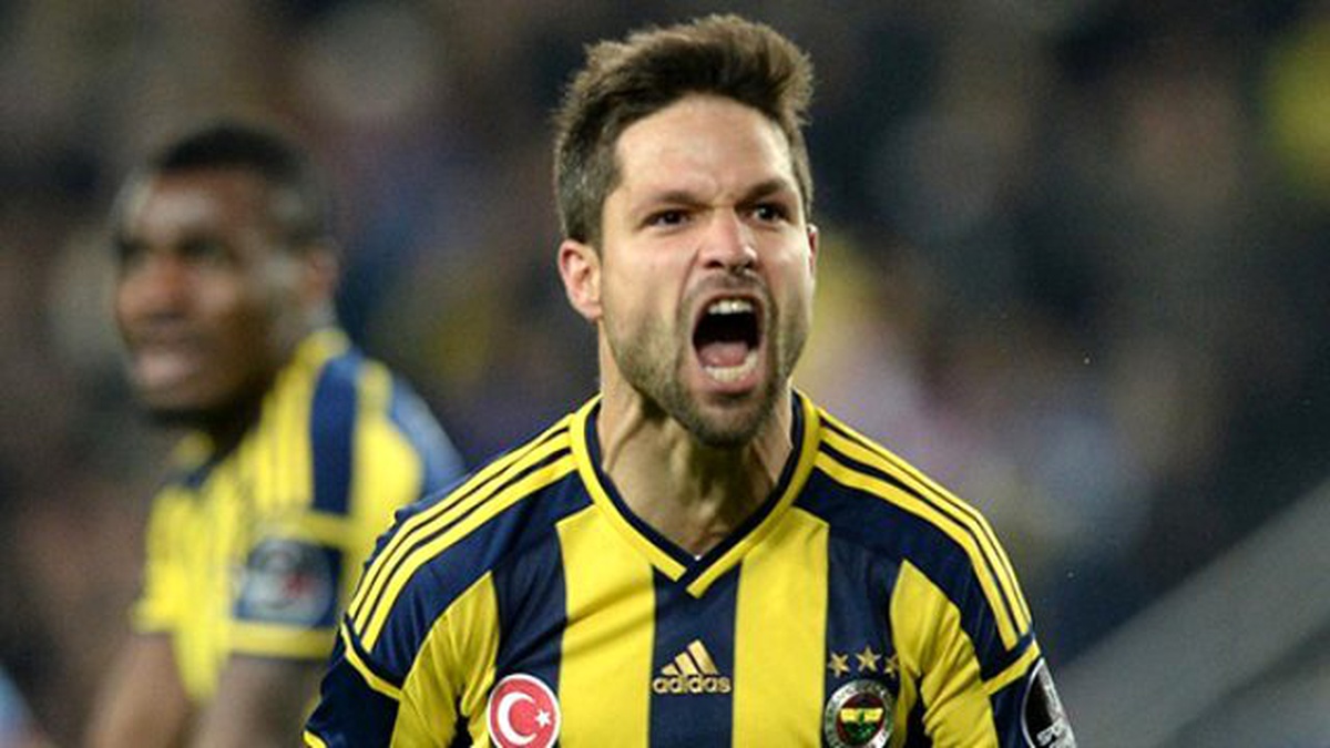 Arena\'da Yedek Bekleyen Diego, Kadıköy\'de Formaya Yakın