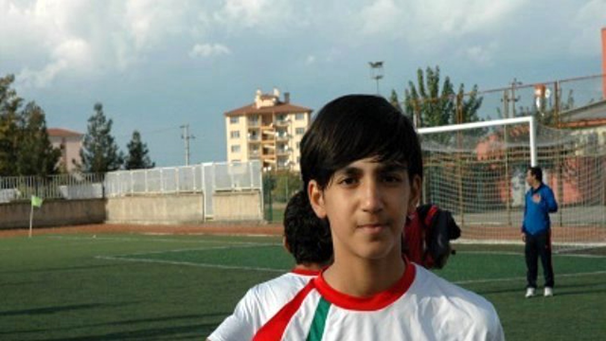 Azad Özgezer Takımının Değişmezi