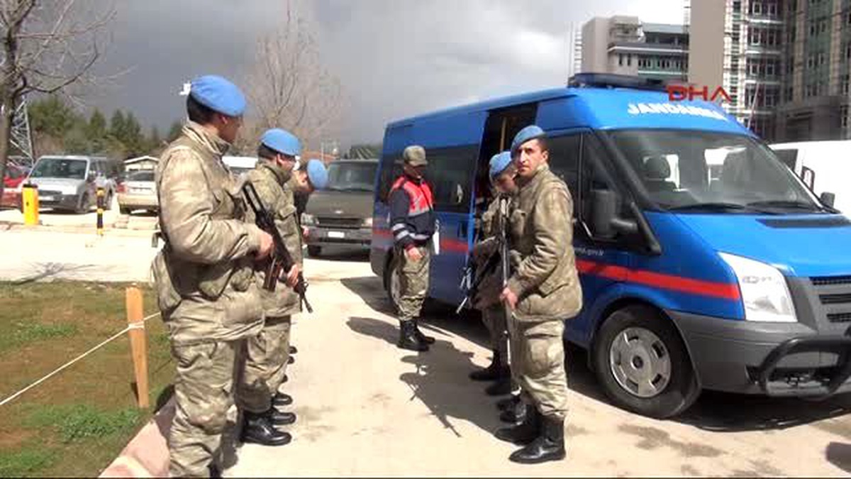 Babasının Emanet Altınlarını Çalmak İçin Komşusunu Öldürdü